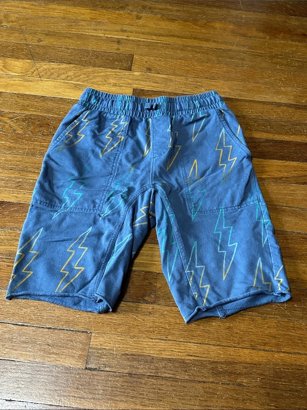 Tea Collection Lightning-Print Elastic Waist Shorts, Sz 14